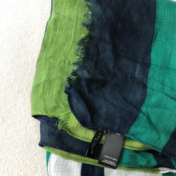 Striped Ann Taylor Scarf 72 x 42 - Picture 5 of 5